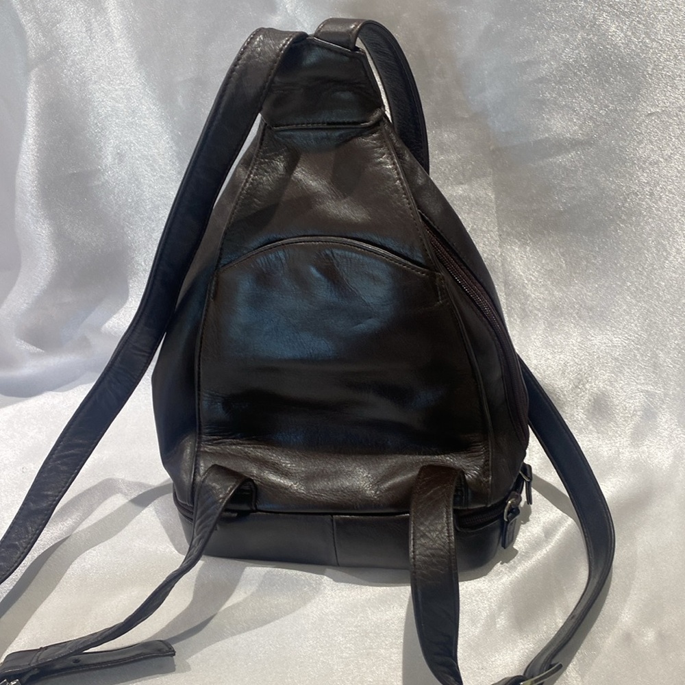 Perlina chocolate brown leather backpack - Picture 2 of 12